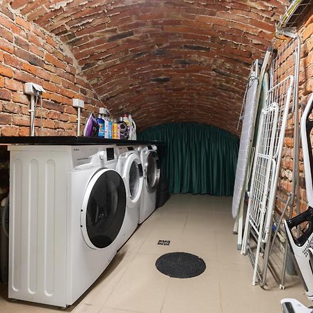Old Town Ac Apartments Main Raiway Station Cracovia Esterno foto