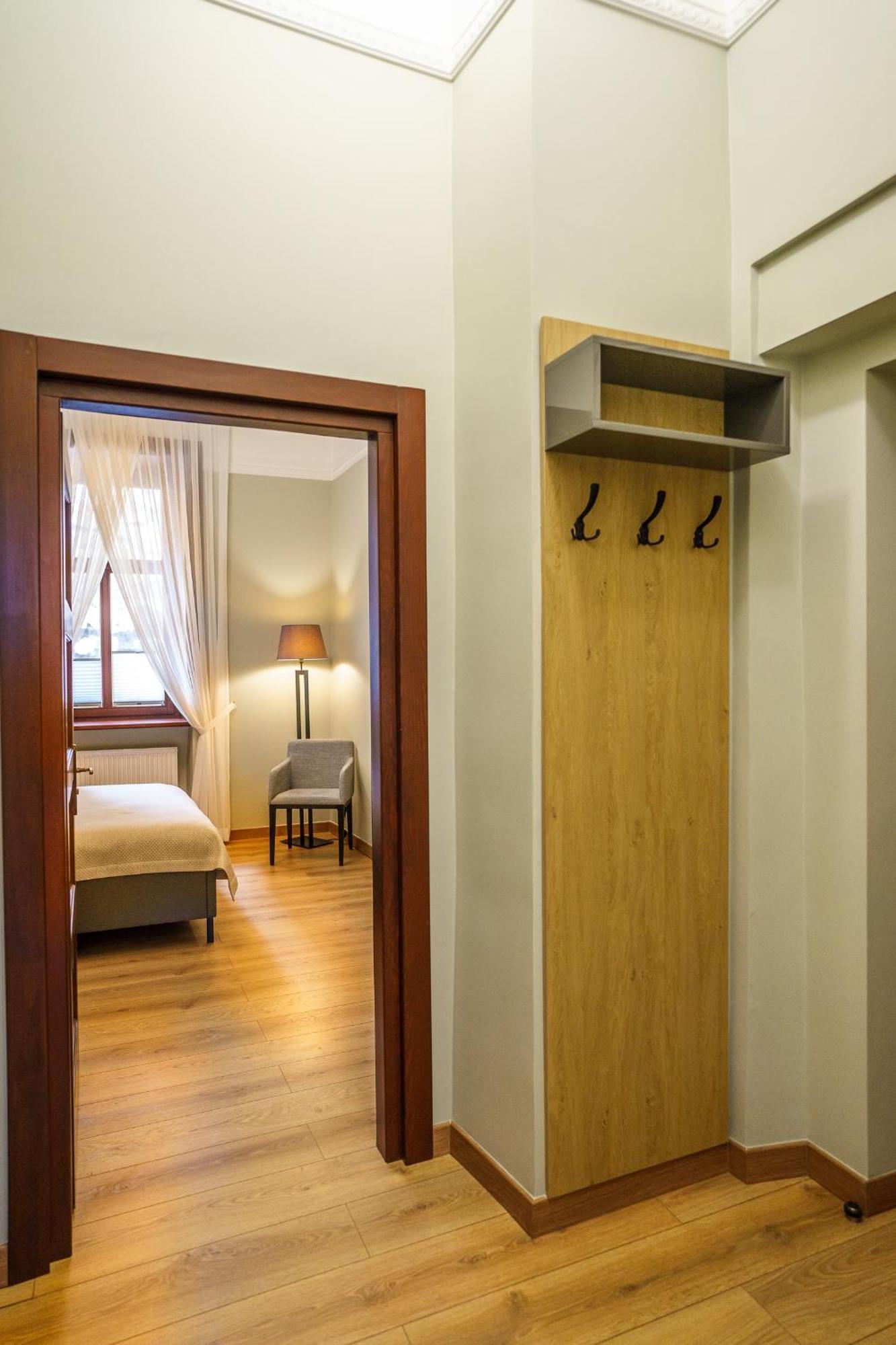 Old Town Ac Apartments Main Raiway Station Cracovia Esterno foto