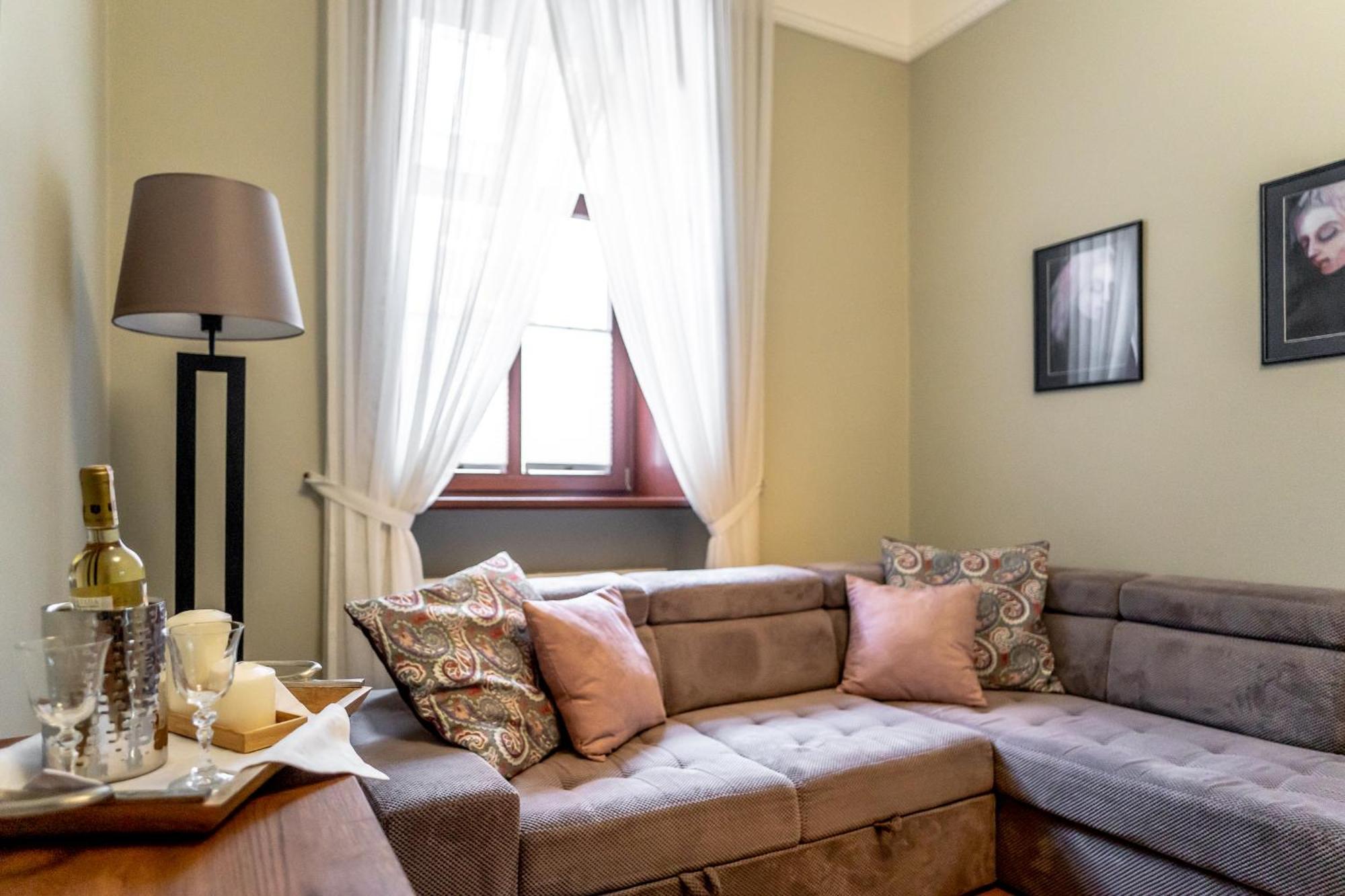 Old Town Ac Apartments Main Raiway Station Cracovia Esterno foto
