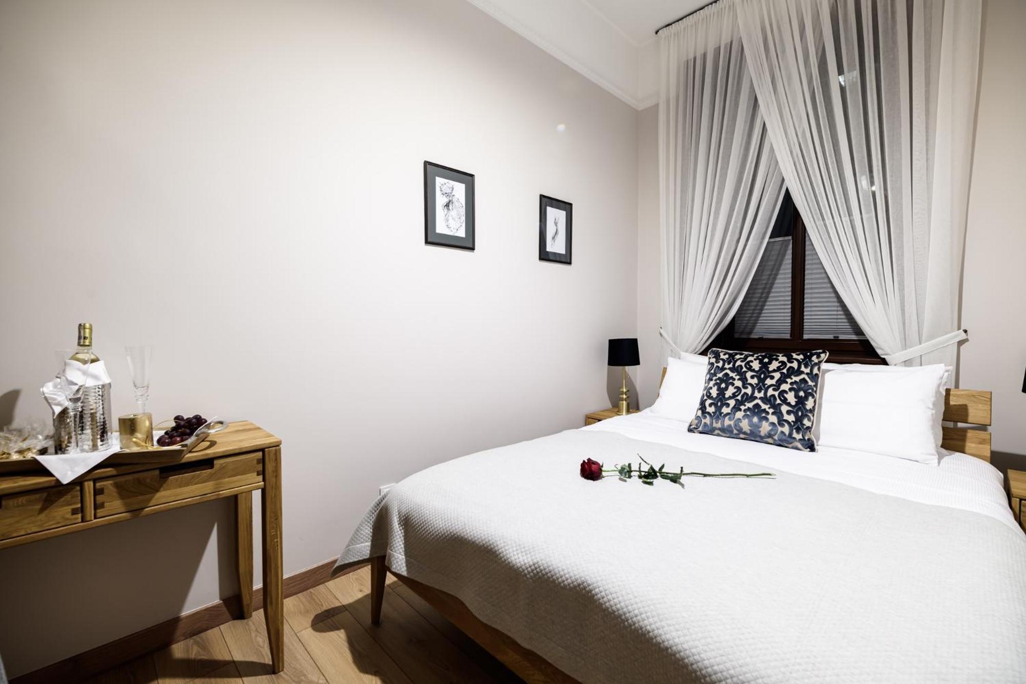 Old Town Ac Apartments Main Raiway Station Cracovia Esterno foto