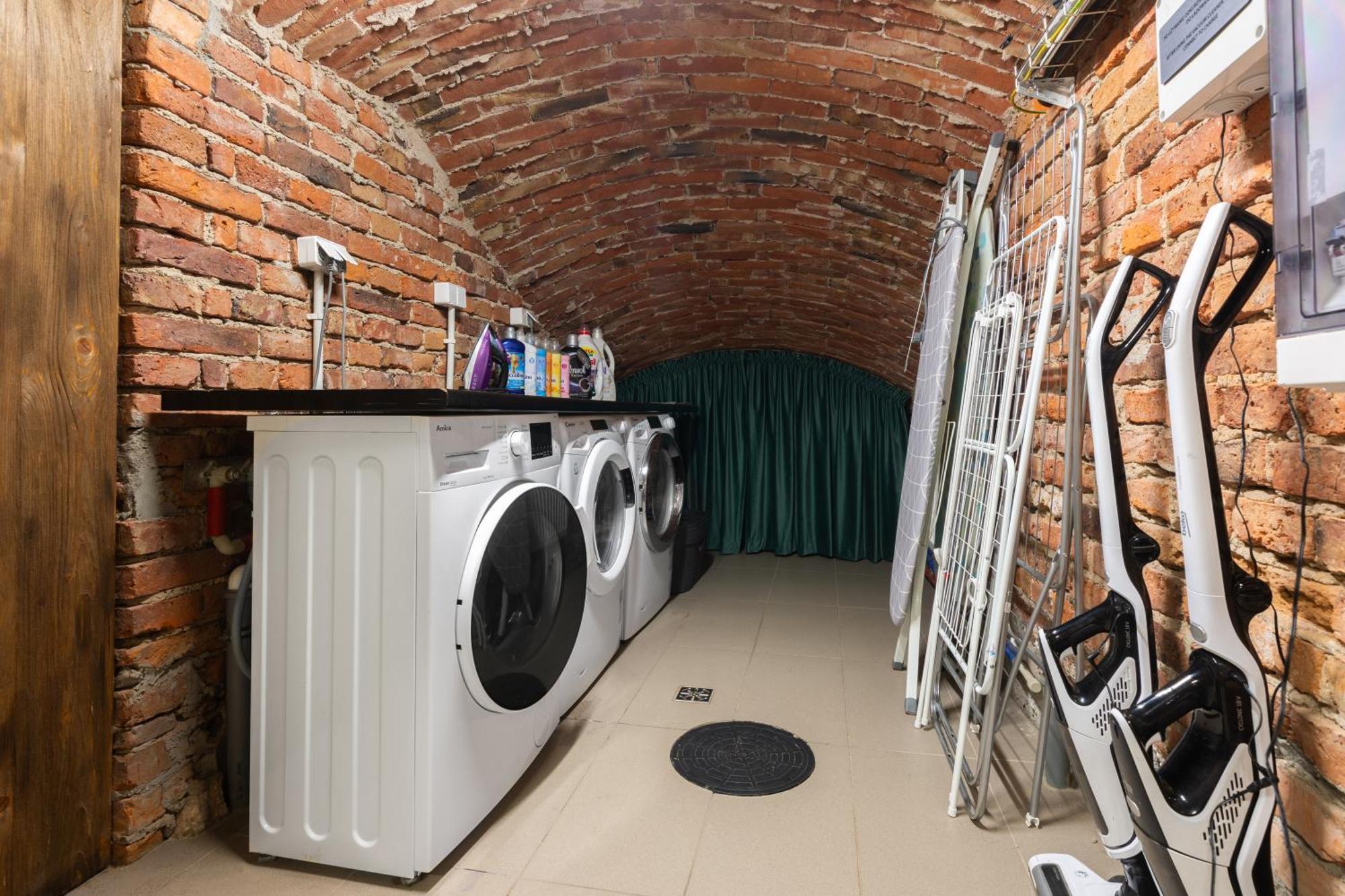 Old Town Ac Apartments Main Raiway Station Cracovia Esterno foto